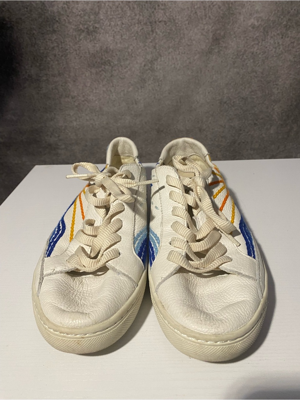 Soludos Leather Embroidered Sol Y Luna Sun Moon Low Top Sneakers Womens Size 8.5 - Picture 4 of 8